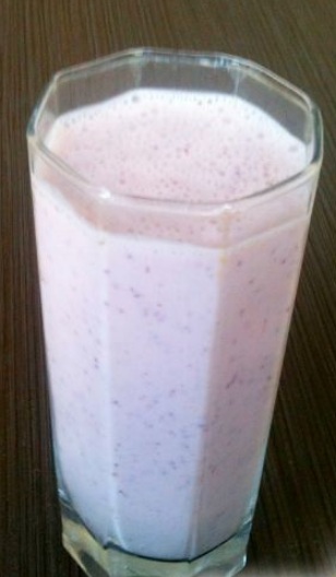 Aromatic Milkshake with Strawberries