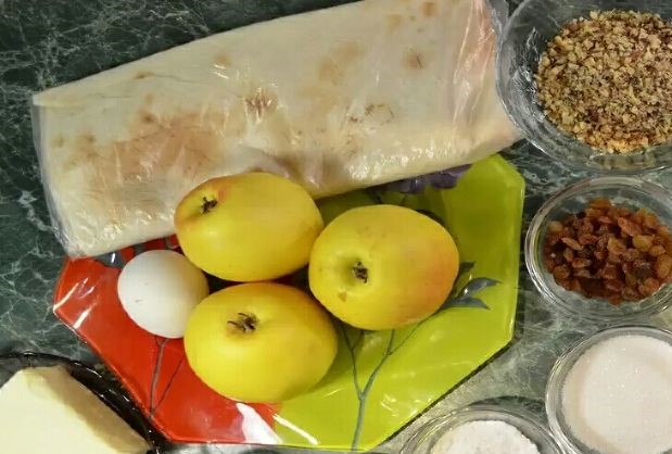 Apple Pita Strudel step 1