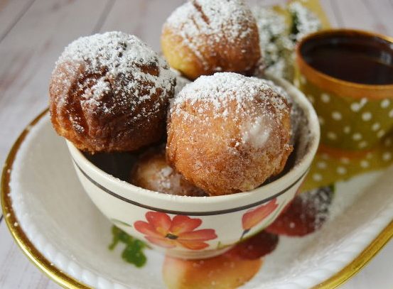 Lime Donuts with Condensed Milk