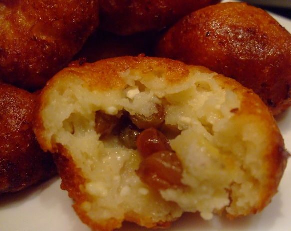 Curd Donuts with Raisins