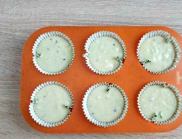 Kiwi and White Chocolate Muffins step 10