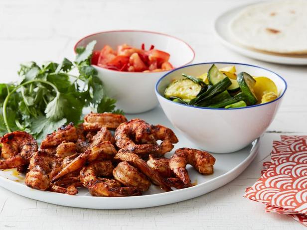 Fajita with Grilled Prawns and Fried Courgettes