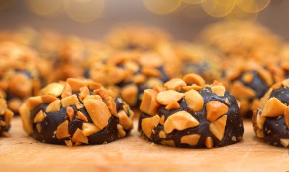Sweets from Condensed Milk and Cocoa