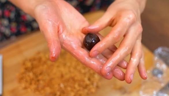 Sweets from Condensed Milk and Cocoa step 5