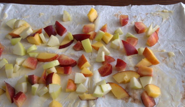 Sweet Pita Roll with Nectarines and Apples step 4