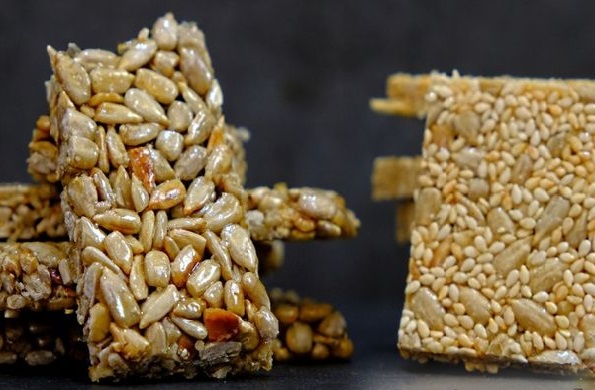 Kozinaki from Sesame and Sunflower Seeds