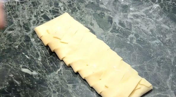 Puff Pastry Strudel with Chocolate step 6