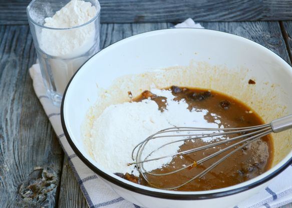 Caramel Cake with Dates step 8