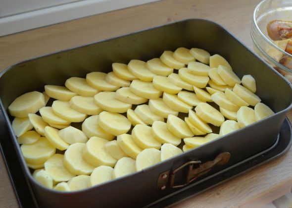 Chicken Wings Baked with Potatoes step 4
