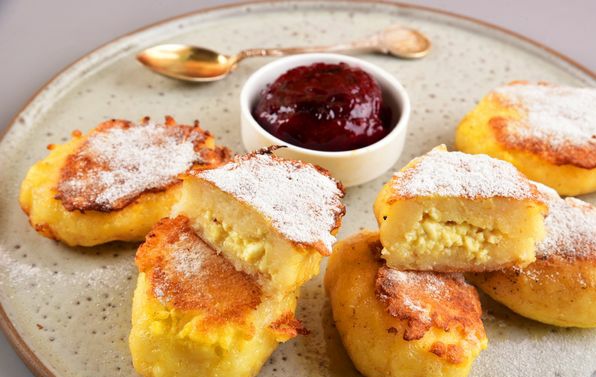 Fried Manniks Stuffed with Cottage Cheese