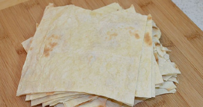 Lazy Lavash Chebureki step 1
