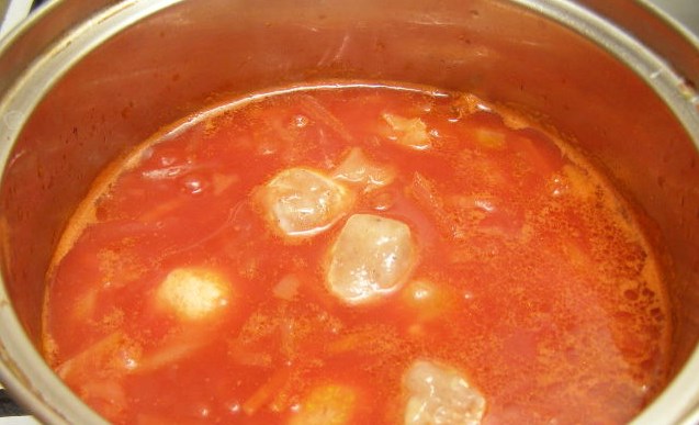 Red Borsch with Chicken Meatballs step 9