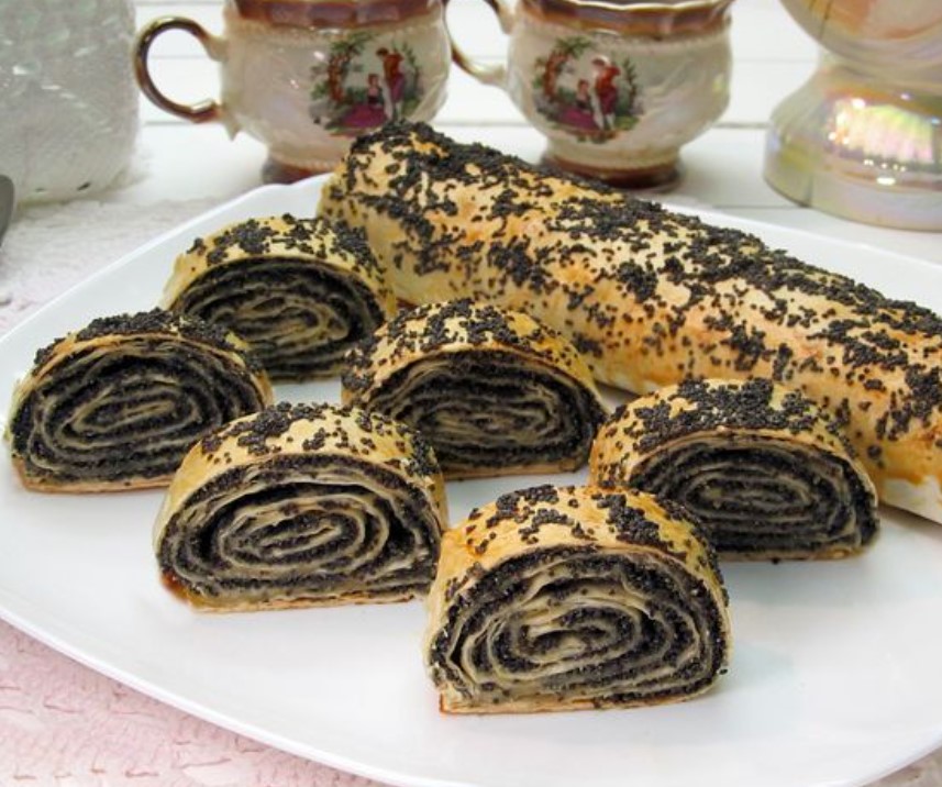 Lavash Roll with Poppy Filling