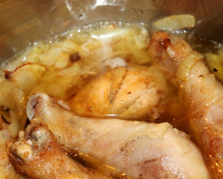 Chicken Drumstick in a Pan step 4