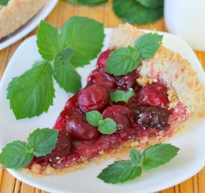 Pie “Crumb” with Cherries