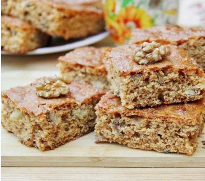 Caramel Pie with Nuts