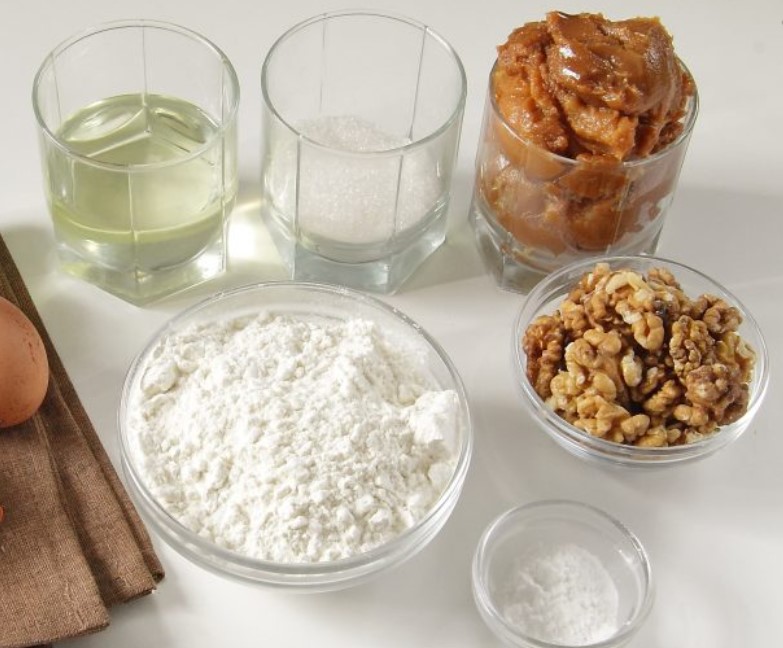 Caramel Pie with Nuts step 1