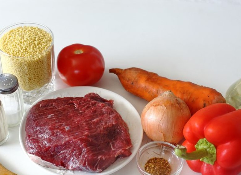 Couscous with Vegetables and Meat step 1