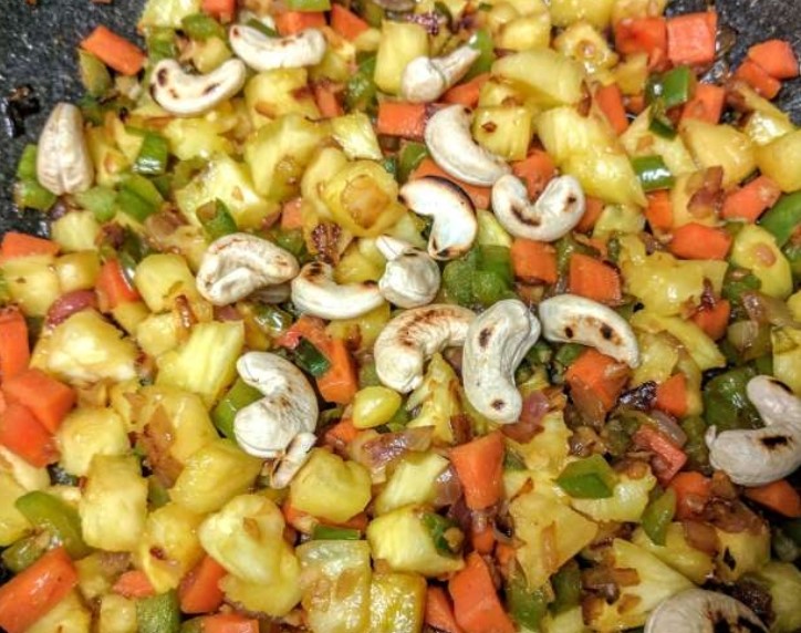 Thai Style Rice in Pineapple step 4