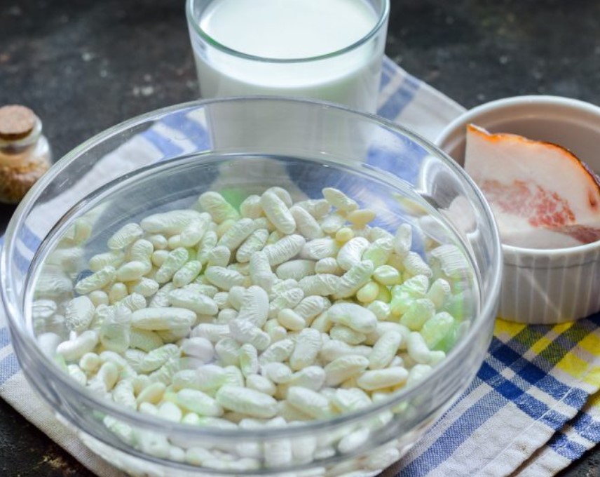 Beans in a Creamy Sauce step 1