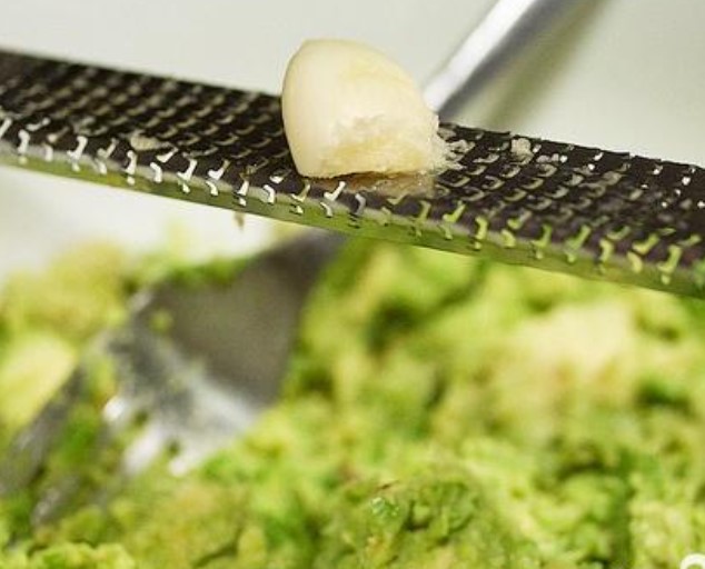 Grilled Guacamole step 3