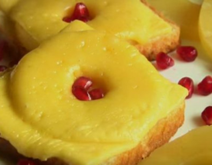Sandwiches with Cheese and Pineapple