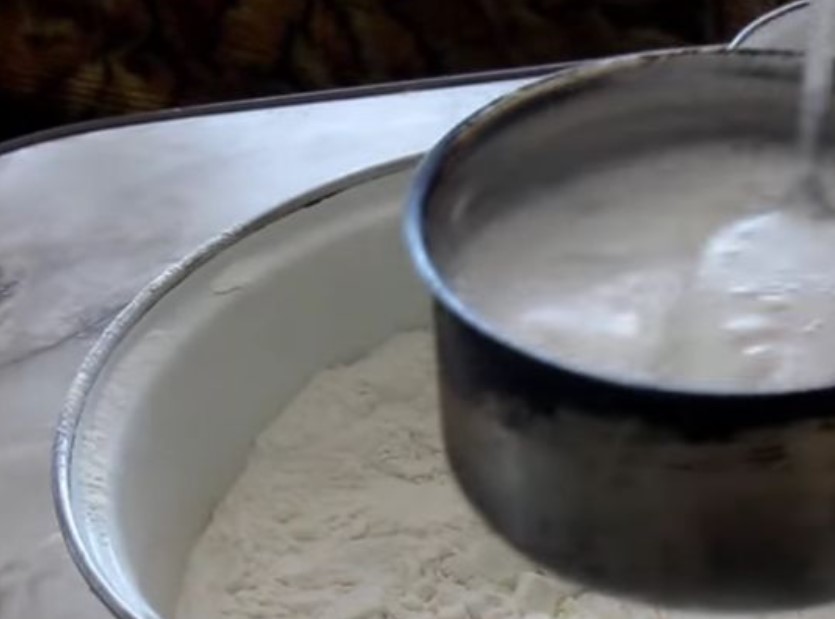 Yeast Roll with Poppy Seeds step 3