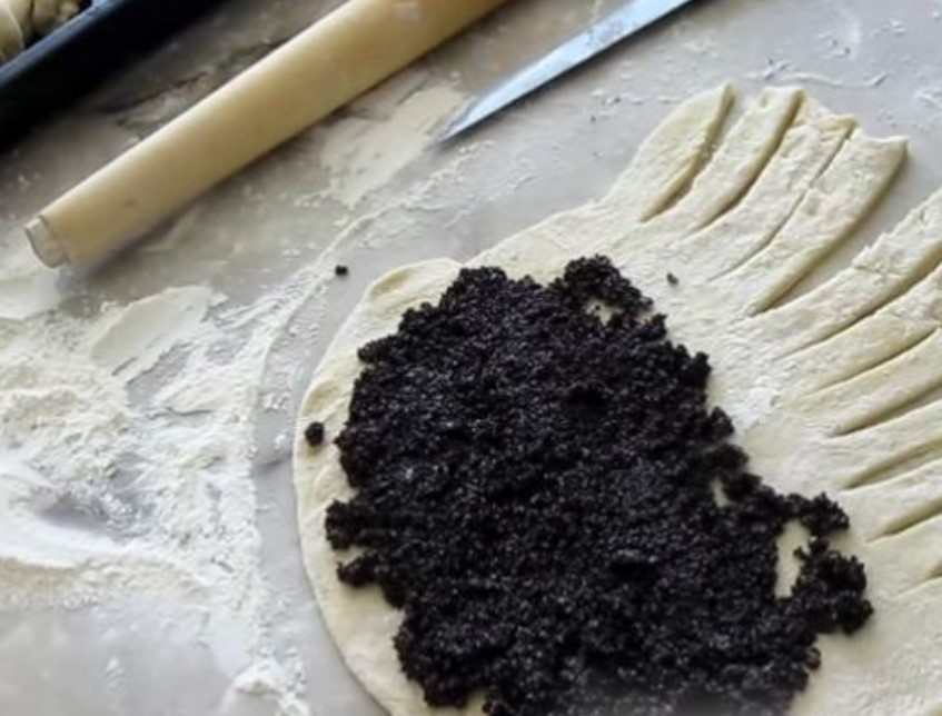 Yeast Roll with Poppy Seeds step 16