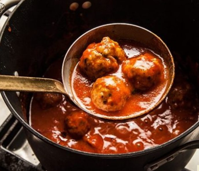 Meatballs with Gravy