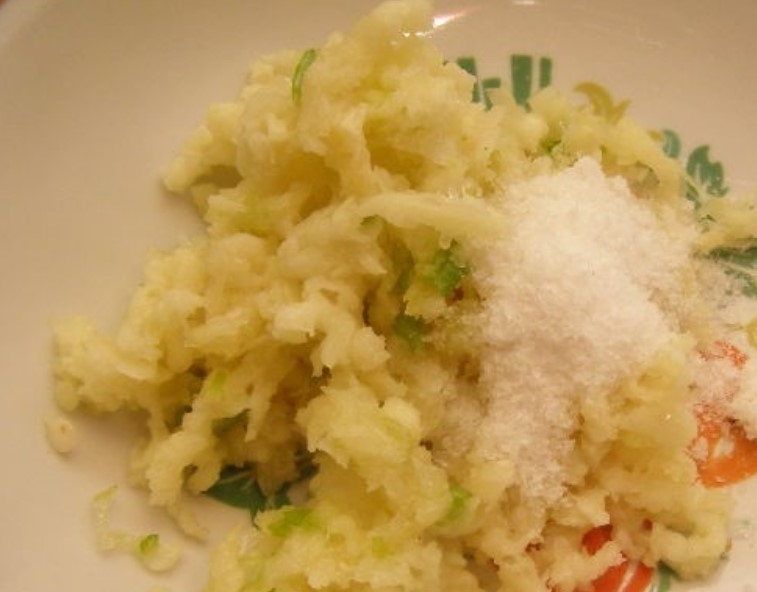 Garlic Sauce for Chicken Tabaka step 1