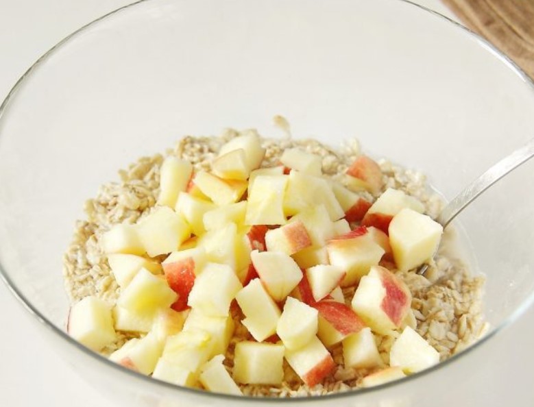 Oatmeal Casserole with Apple step 4