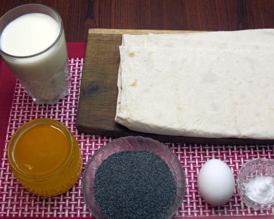 Lavash Roll with Poppy Filling step 1