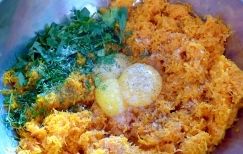 Carrot Roll with Cheese and Herbs step 3