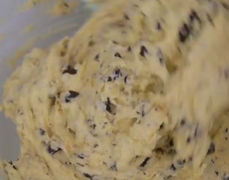 Delicious Chocolate Chip Cookies step 3