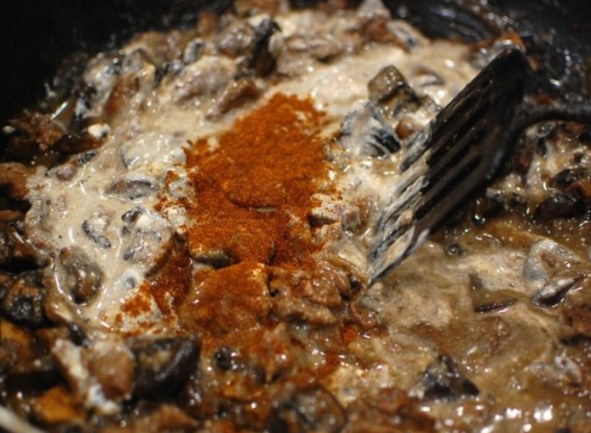 Delicious Beef Stroganoff step 8