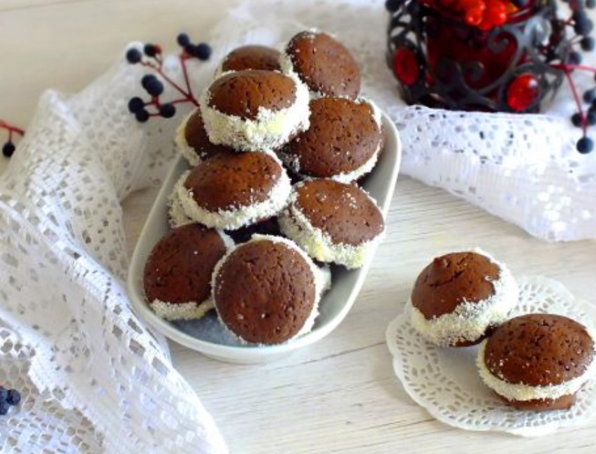 Chocolate Chip Cookies with Coconut Cream