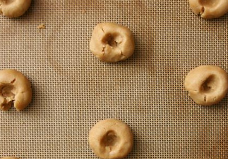 Jam and Peanut Cookies step 2