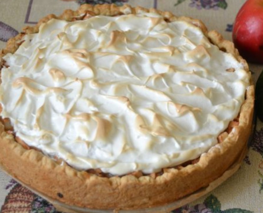Apple Pie with Meringue