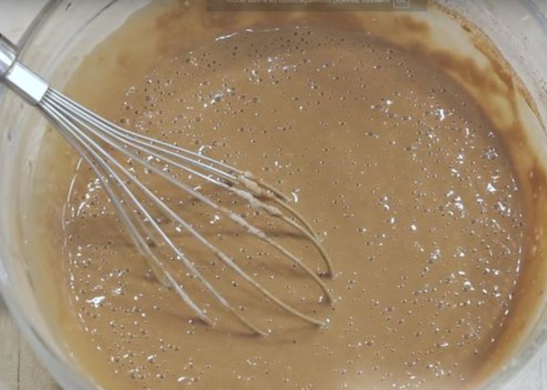 Roll of Chocolate Pancakes with Cottage Cheese and Banana step 2