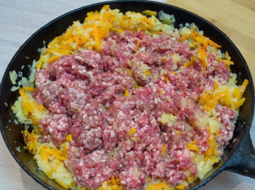 Lasagne with Bolognese Sauce step 3