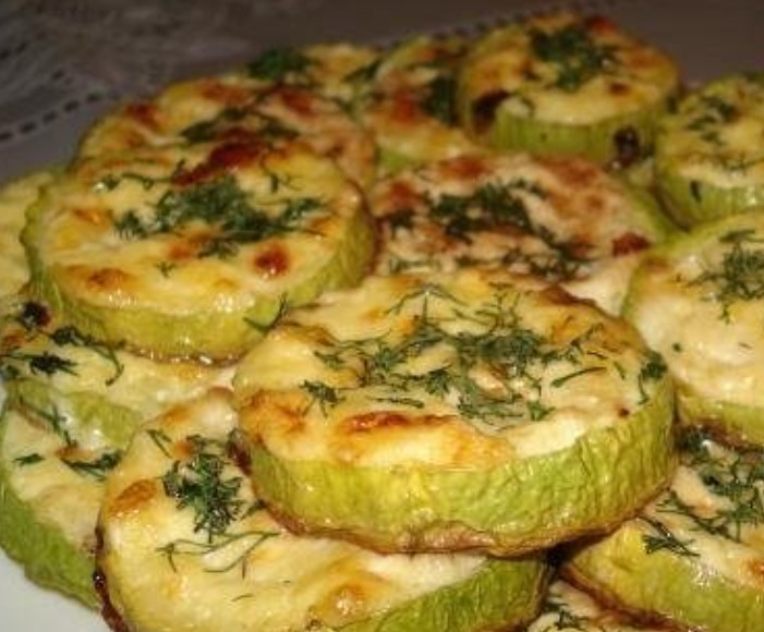 Zucchini with Garlic in the Oven