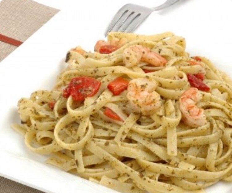 Pasta with Shrimps and Tomatoes
