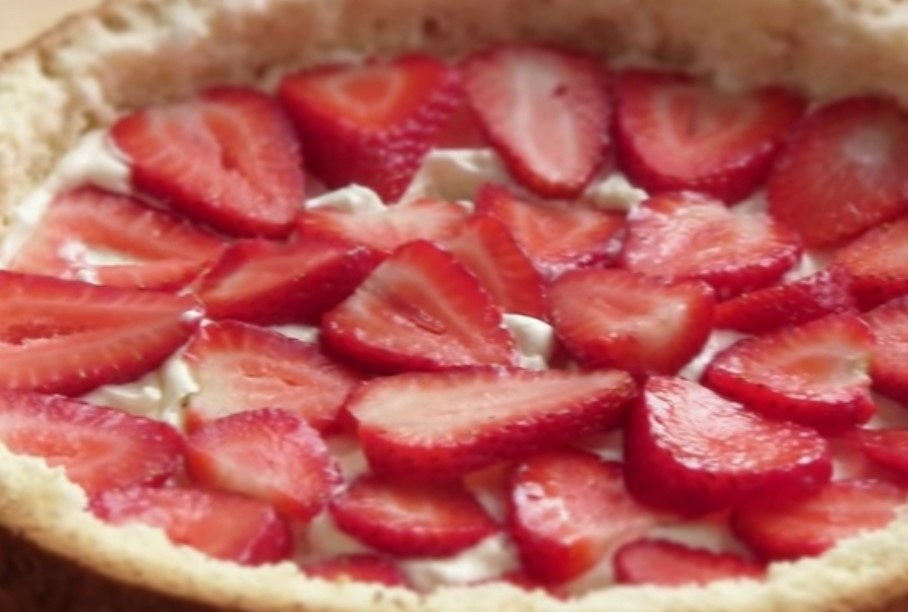 Strawberry Cake step 7