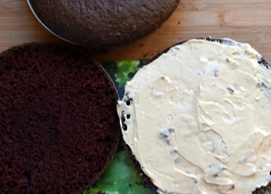 Chocolate Peanut Cake step 5