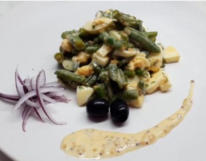 Green Beans and Egg Salad