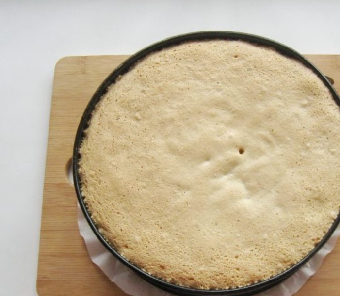 Sponge Cake with Peanuts step 14