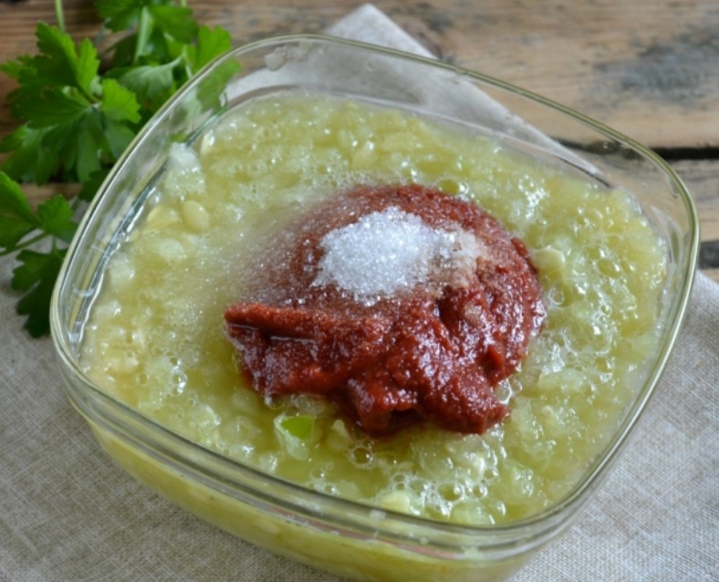 Adjika Zucchini with Tomato Paste step 3