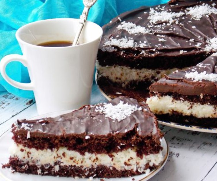 Coconut Cake “Bounty”