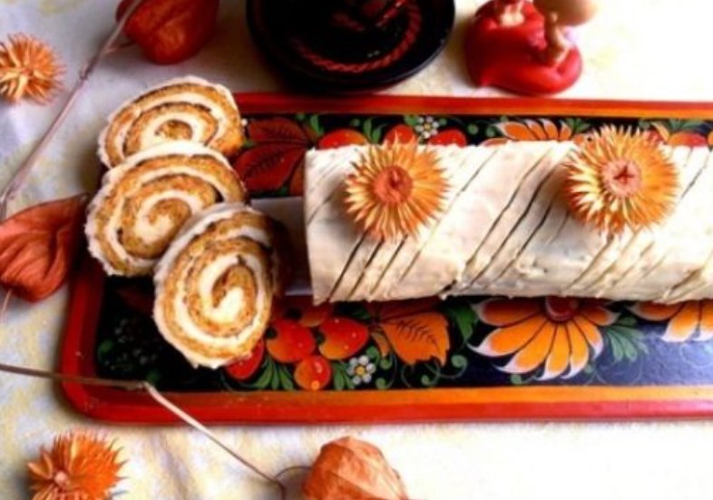Carrot Roll with Cheese Filling