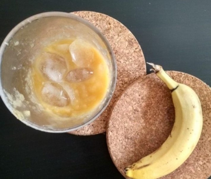 Banana, Orange and Apple Smoothie step 4